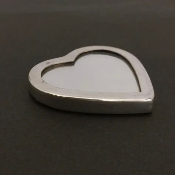 Nice TIFFANY&CO. Silver 925 Heart Compact Mirror - Picture 1 of 3